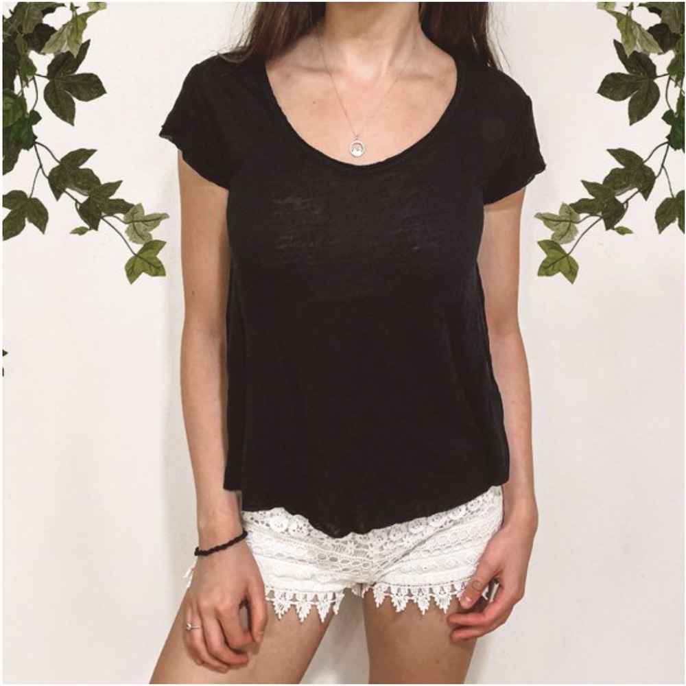 Free People Scoop Open Back T shirt Blouse Raw Hem